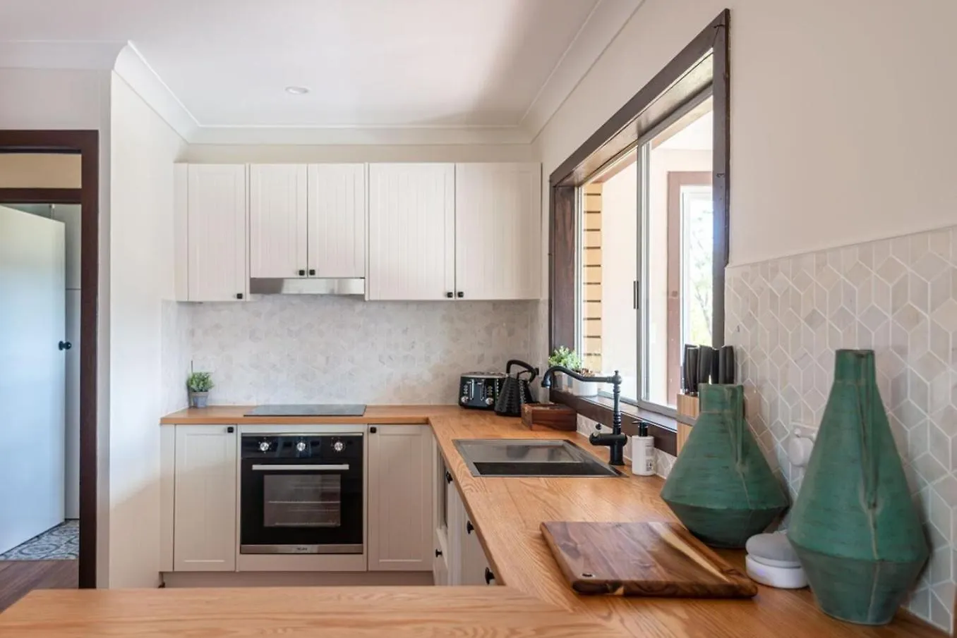 Creek View Cottage-Pool Table, Table Tennis, Views Stanthorpe