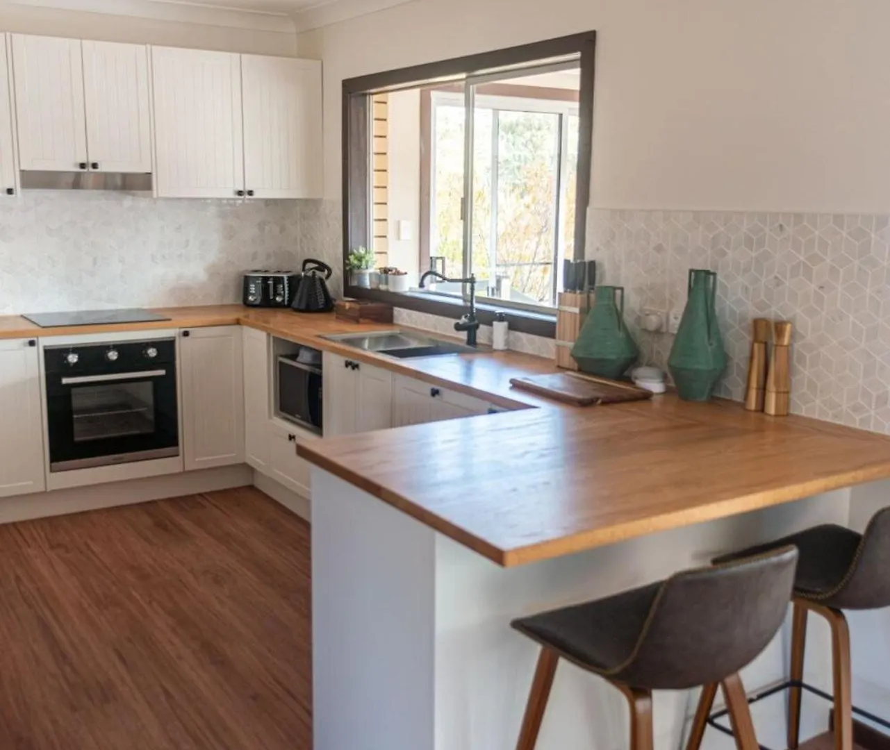 Creek View Cottage-Pool Table, Table Tennis, Views Stanthorpe 0*,  Australien